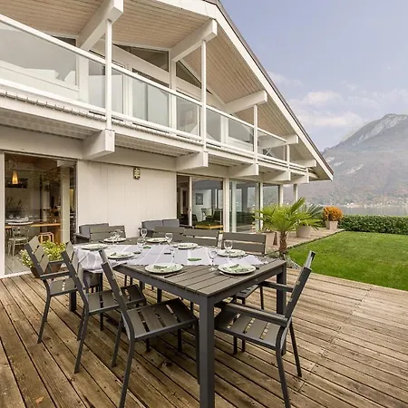 Panoramique: Lakeside Luxury By Lla Selections *