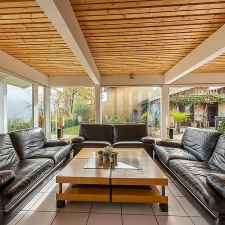 Panoramique: Lakeside Luxury By Lla Selections Holiday home