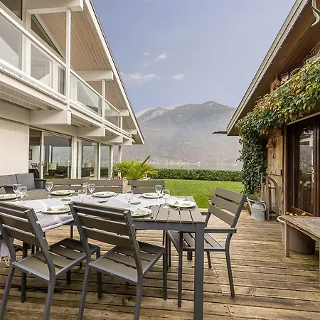 Holiday home Panoramique: Lakeside Luxury By Lla Selections *