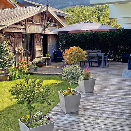 Holiday home Panoramique: Lakeside Luxury By Lla Selections