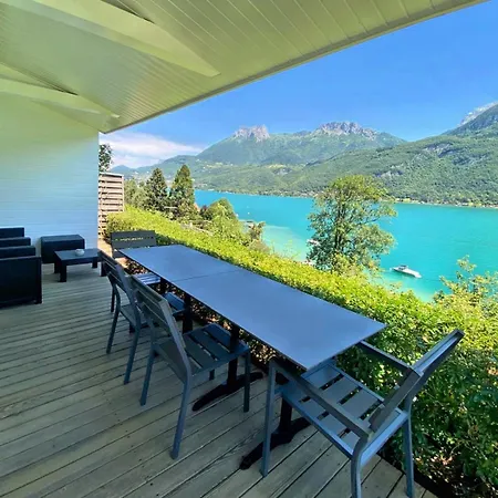 Holiday home Panoramique: Lakeside Luxury By Lla Selections *